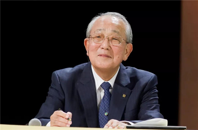 【一心移“疫”】稻盛和夫  ：不管現實多么艱苦，都絕不能對自己的人生和公司的未來抱有悲觀態(tài)度