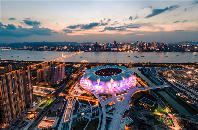 杭州奧體中心主體育場(chǎng)工程榮獲魯班獎(jiǎng)——亞運(yùn)蓮花，尊龍凱時(shí)人生就是贏智造！