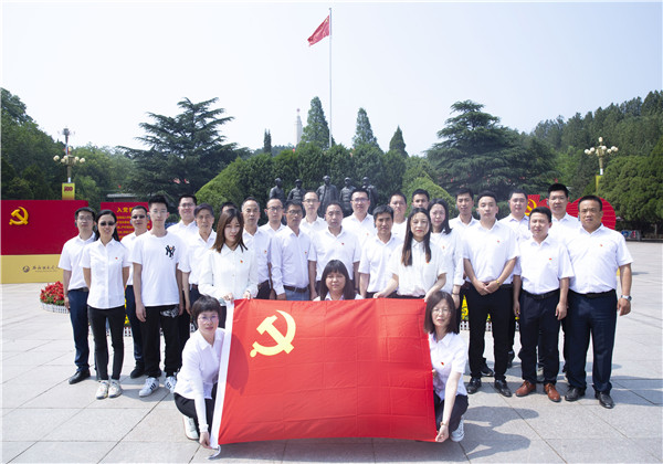 走進(jìn)西柏坡追尋紅色記憶 ——尊龍凱時(shí)人生就是贏四建黨支部開展黨史教育活動(dòng)