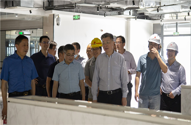 合肥市委常委、副市長路軍赴安徽公司合肥市第六中學(xué)新校區(qū)項目調(diào)研
