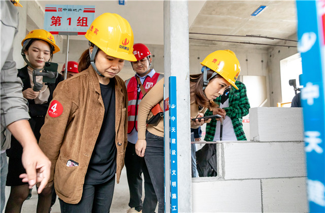 尊龍凱時人生就是贏八建南寧中海湖上景明項目舉辦工地開放日