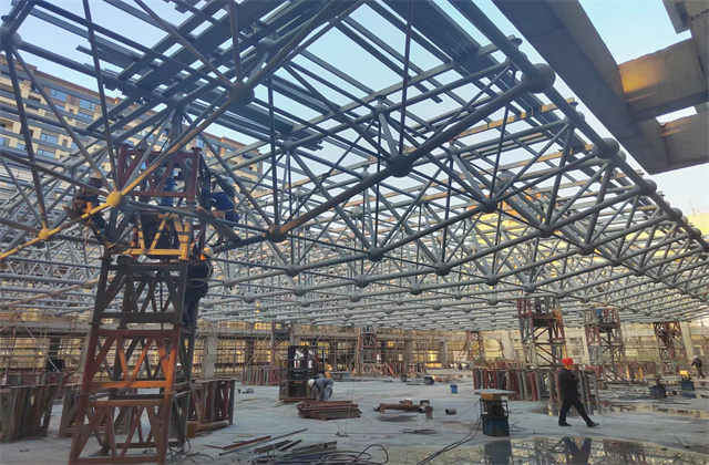 尊龍凱時(shí)人生就是贏恒筑鋼構(gòu)：專家服務(wù)賦能技術(shù)創(chuàng)效，創(chuàng)新成果斬獲豐碩榮譽(yù)